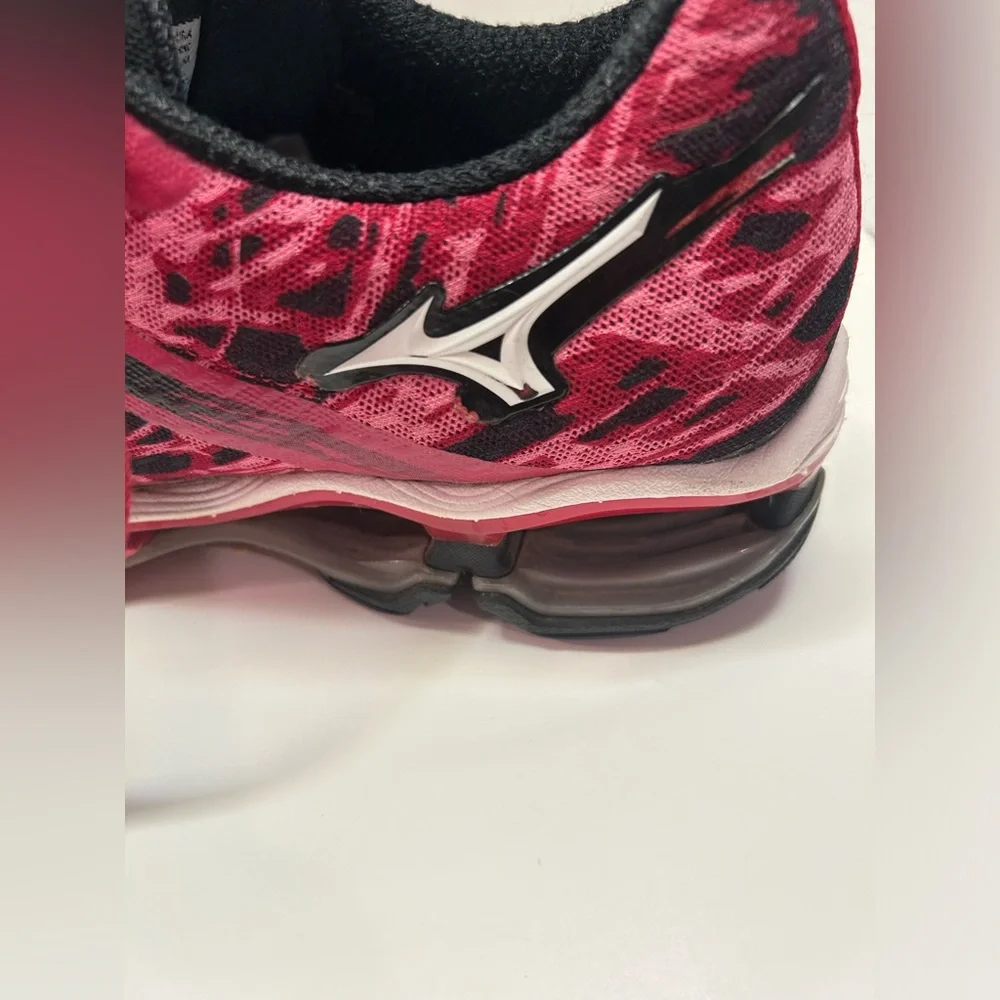 Mizuno Wave Creation 15 Running Shoes Women's‎ sz 10